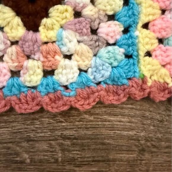 Vintage Handmade Granny Square Crochet Afghan cottagecore - Picture 6 of 10